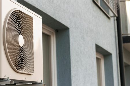 air-condiioners-on-fasade-of-reidenial-apartmen-bu-2026-03-17-00-41-51-utc